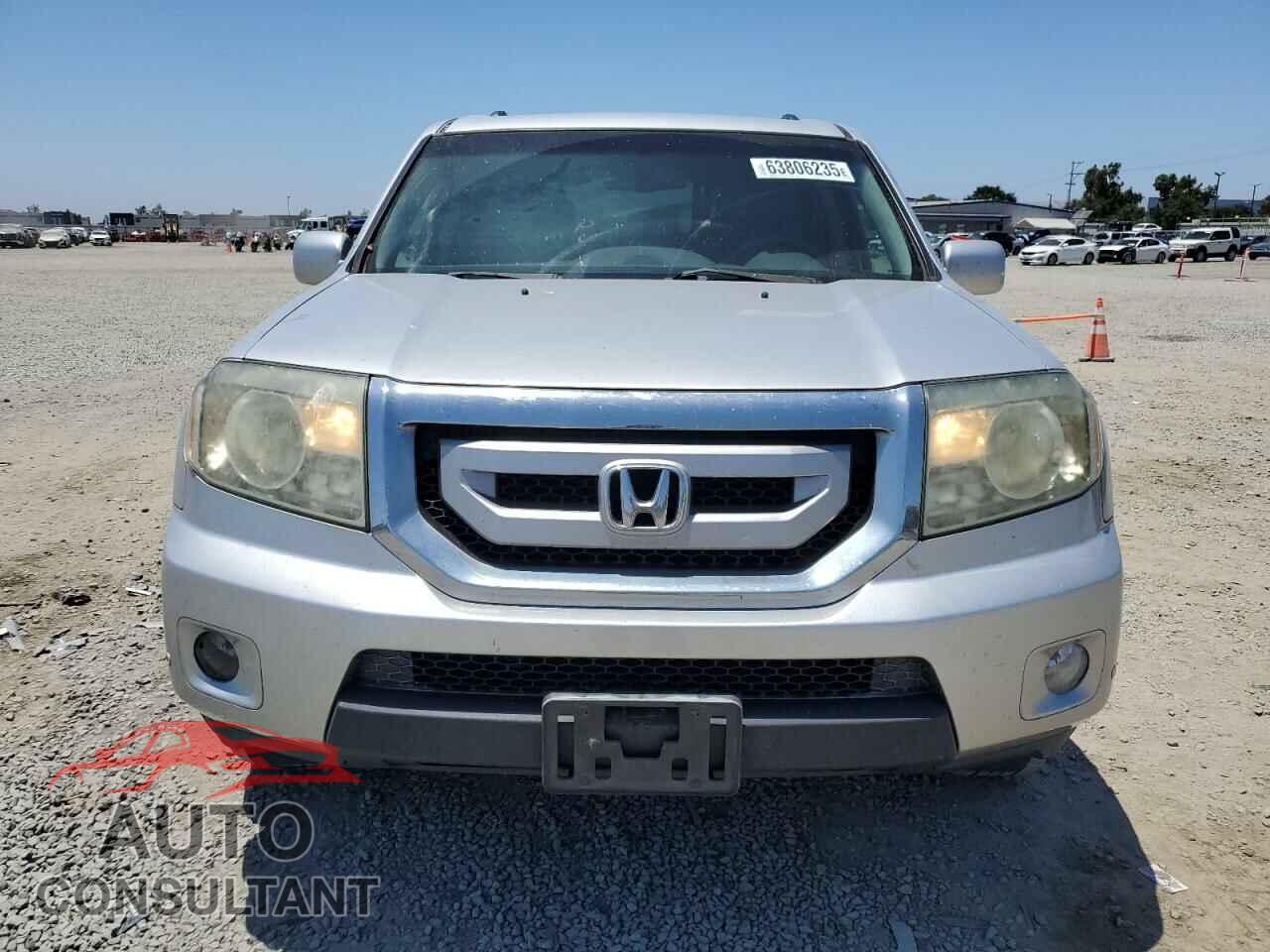 HONDA PILOT 2011 - 5FNYF3H94BB005177