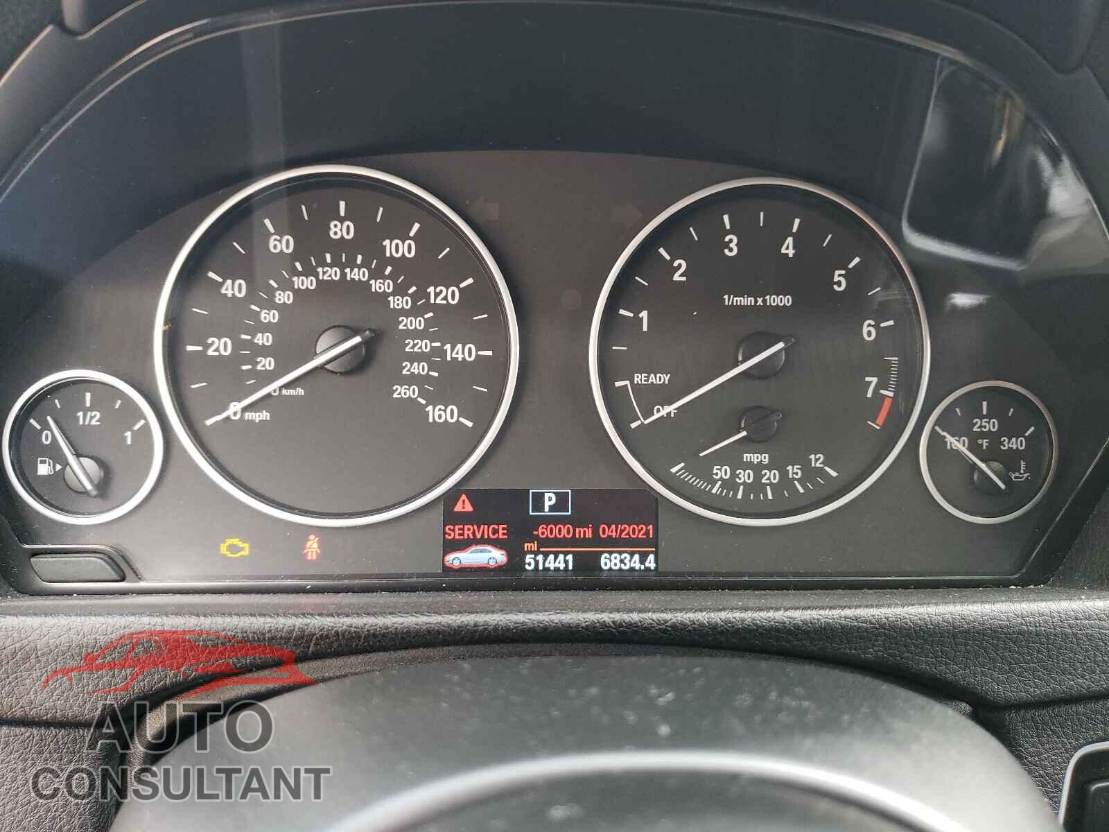 BMW 3 SERIES 2016 - WBA8E1G55GNU10184