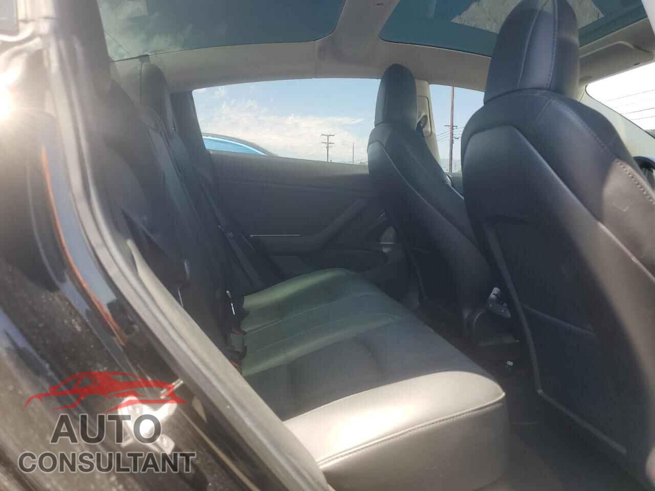 TESLA MODEL 3 2018 - 5YJ3E1EA7JF172809
