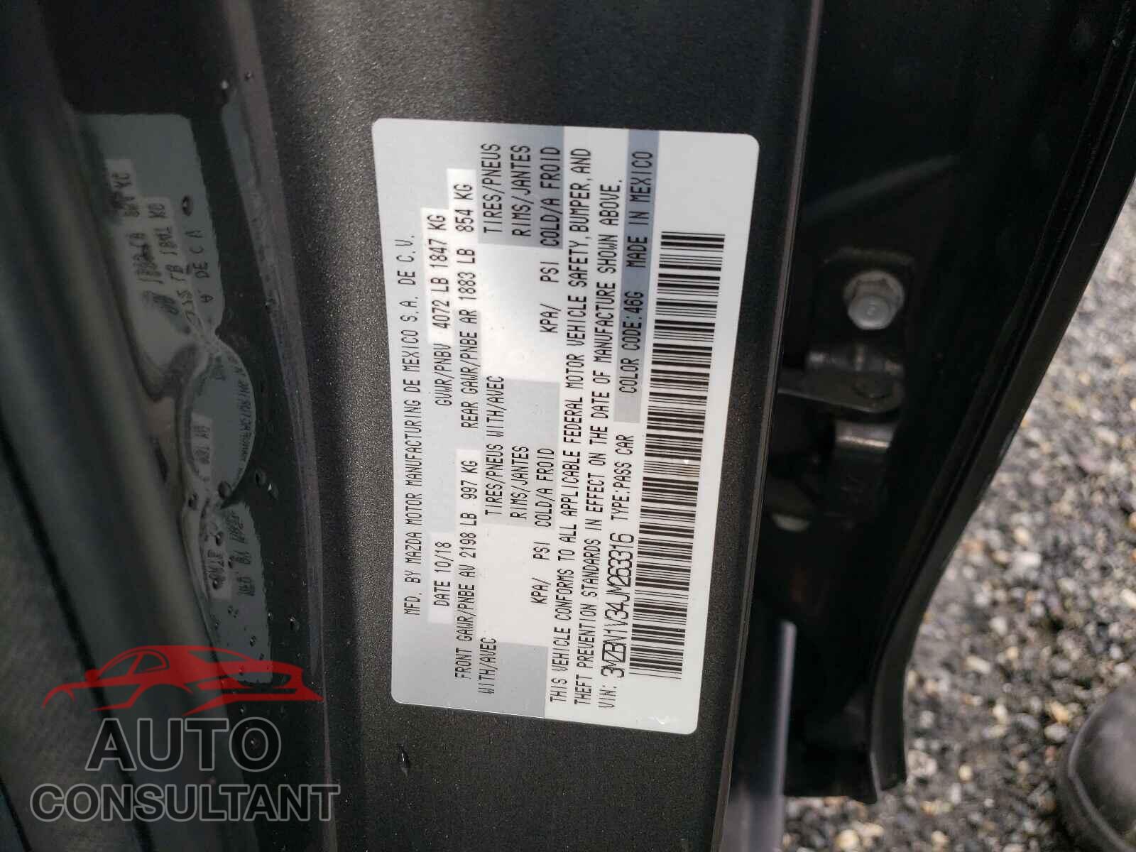 MAZDA 3 2018 - 3MZBN1V34JM263316