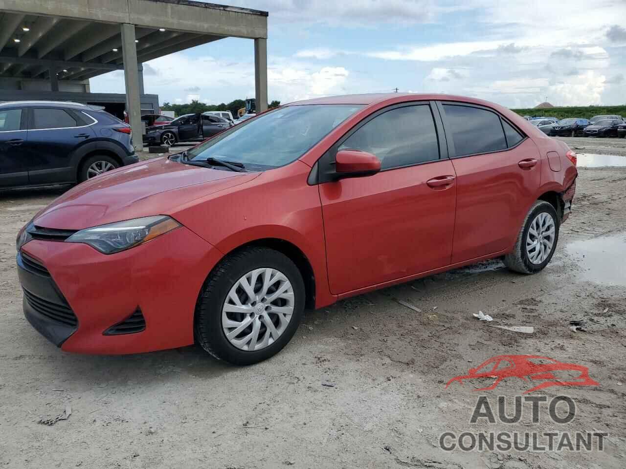 TOYOTA COROLLA 2018 - 5YFBURHE3JP768872