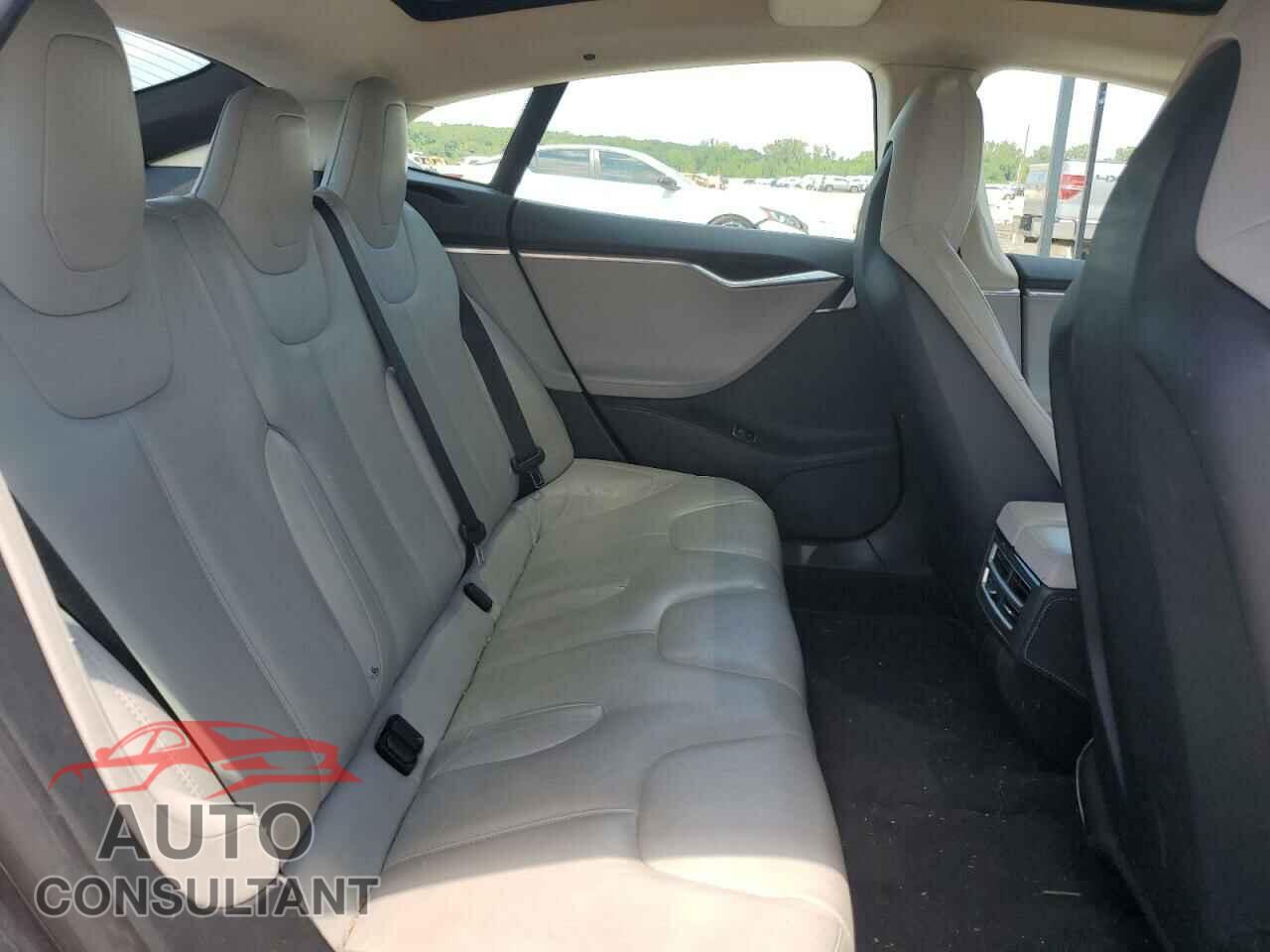 TESLA MODEL S 2015 - 5YJSA1S29FF096800
