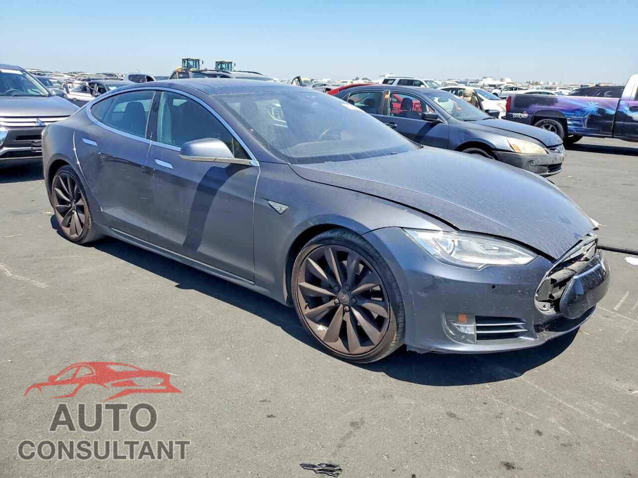 TESLA MODEL S 2016 - 5YJSA1E29GF132479
