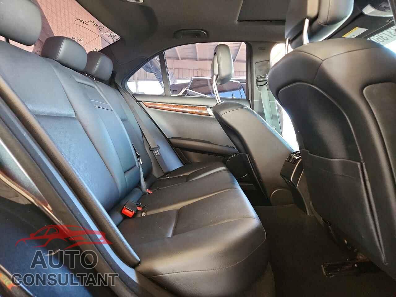 MERCEDES-BENZ C-CLASS 2012 - WDDGF8BB7CR205332