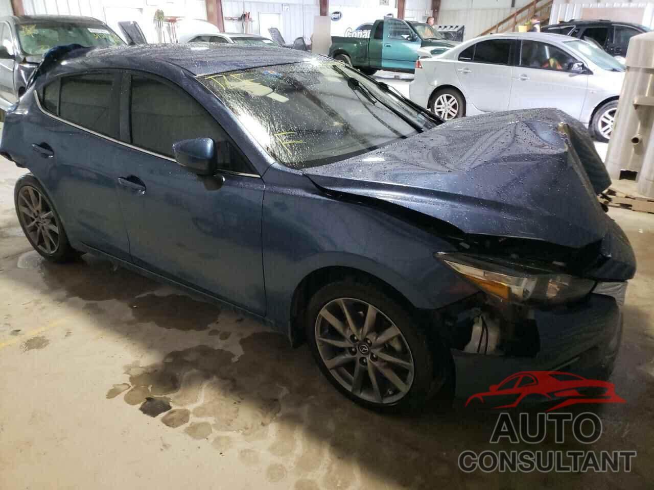 MAZDA 3 2018 - 3MZBN1L35JM268592