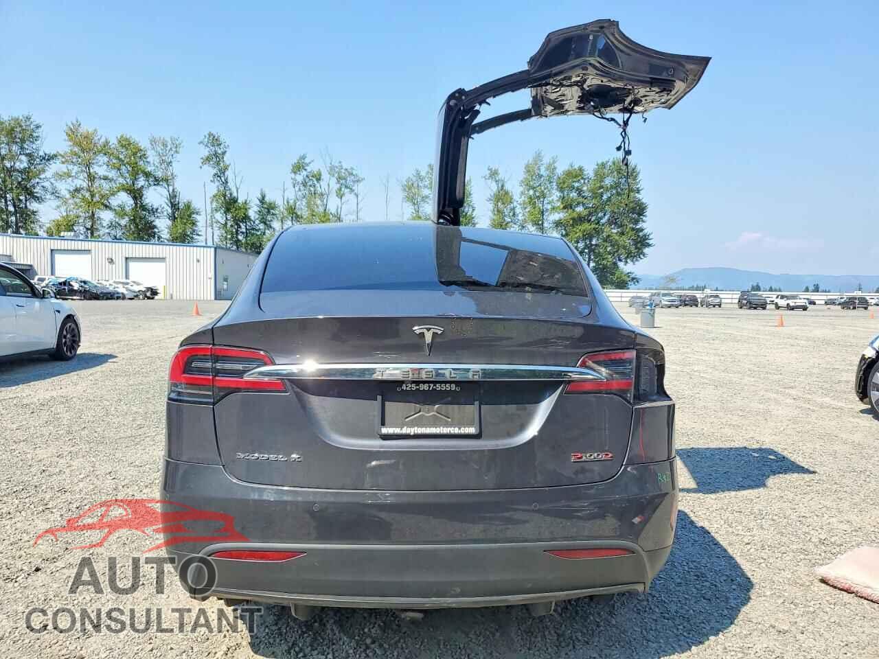 TESLA MODEL X 2017 - 5YJXCAE42HF041573