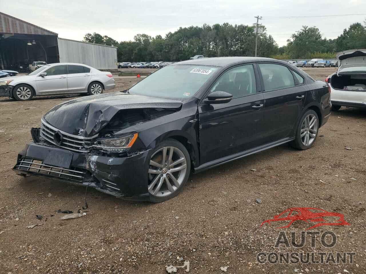 VOLKSWAGEN PASSAT 2018 - 1VWAA7A33JC009680