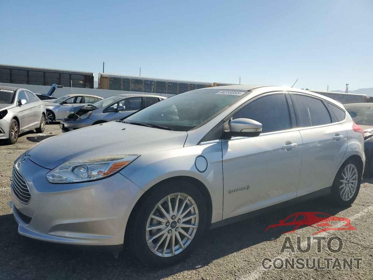FORD FOCUS 2015 - 1FADP3R42FL380198