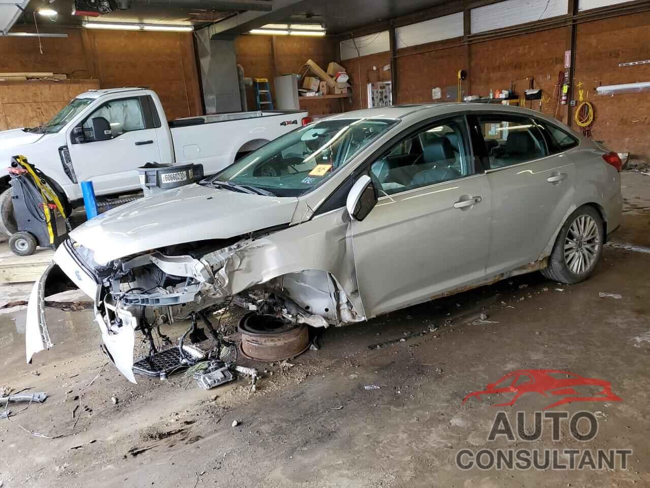 FORD FOCUS 2015 - 1FADP3J26FL274055