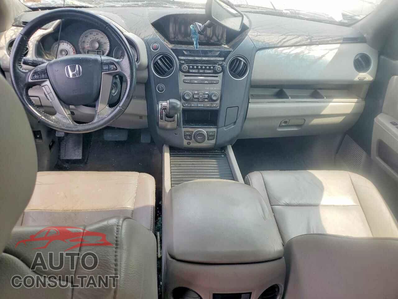 HONDA PILOT 2013 - 5FNYF4H64DB043894
