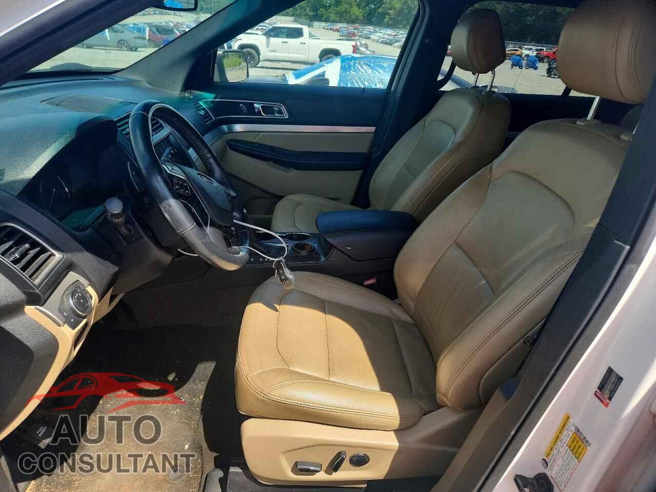 FORD EXPLORER 2017 - 1FM5K7D80HGB03569