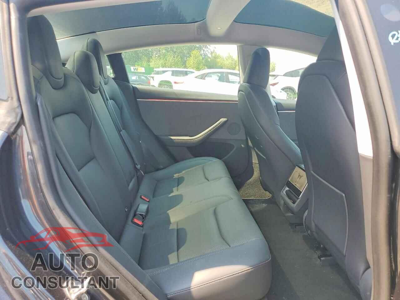 TESLA MODEL 3 2024 - 5YJ3E1EA9RF730087