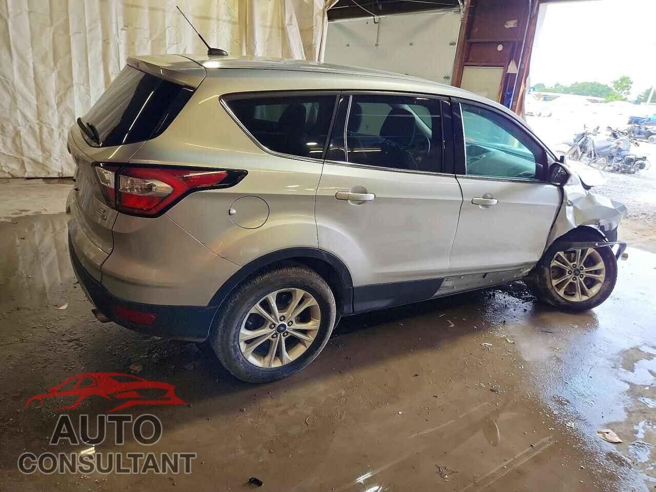 FORD ESCAPE 2017 - 1FMCU9GD8HUE88872
