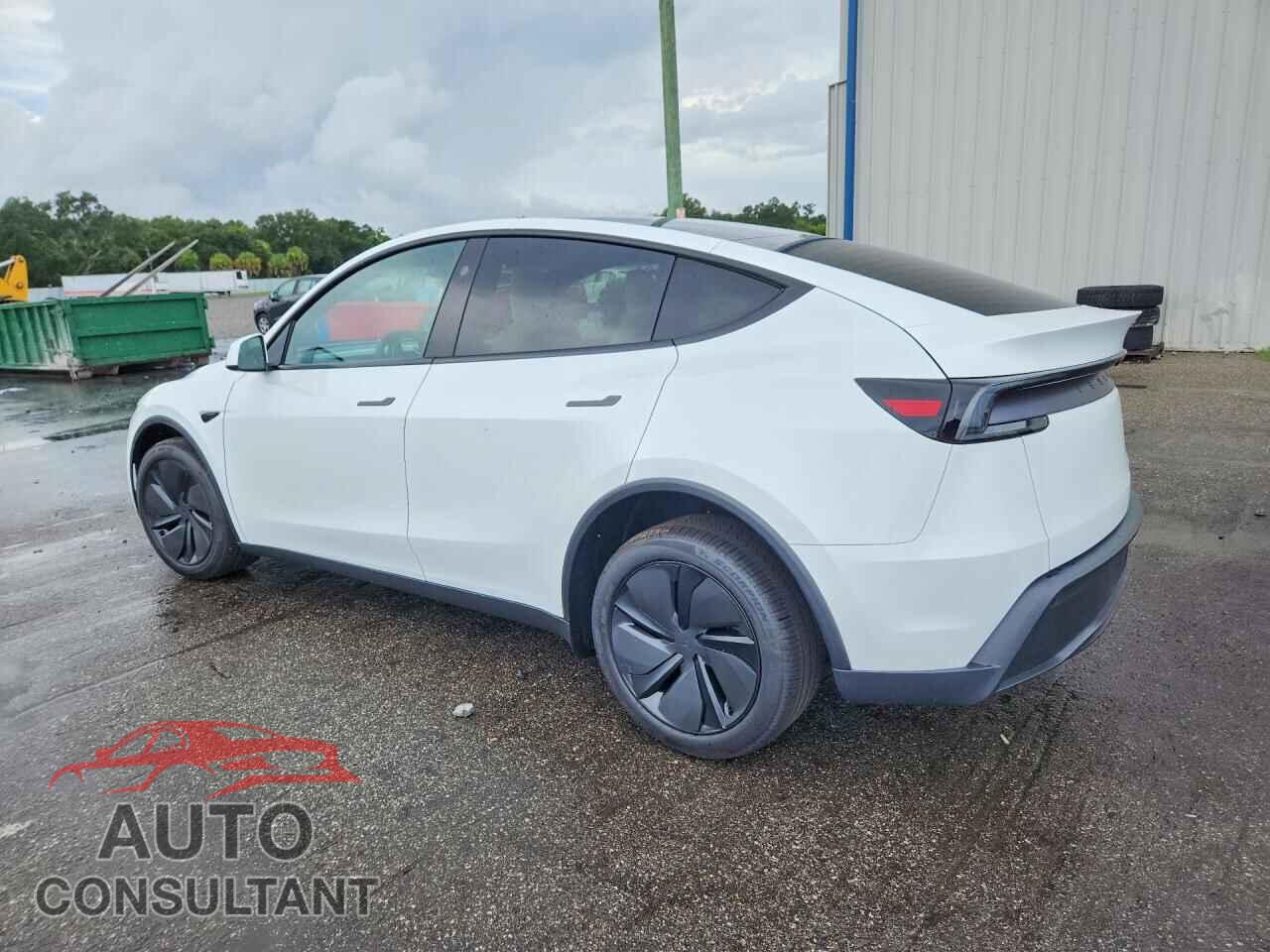 TESLA MODEL Y 2026 - 7SAYGDEE6TA705210