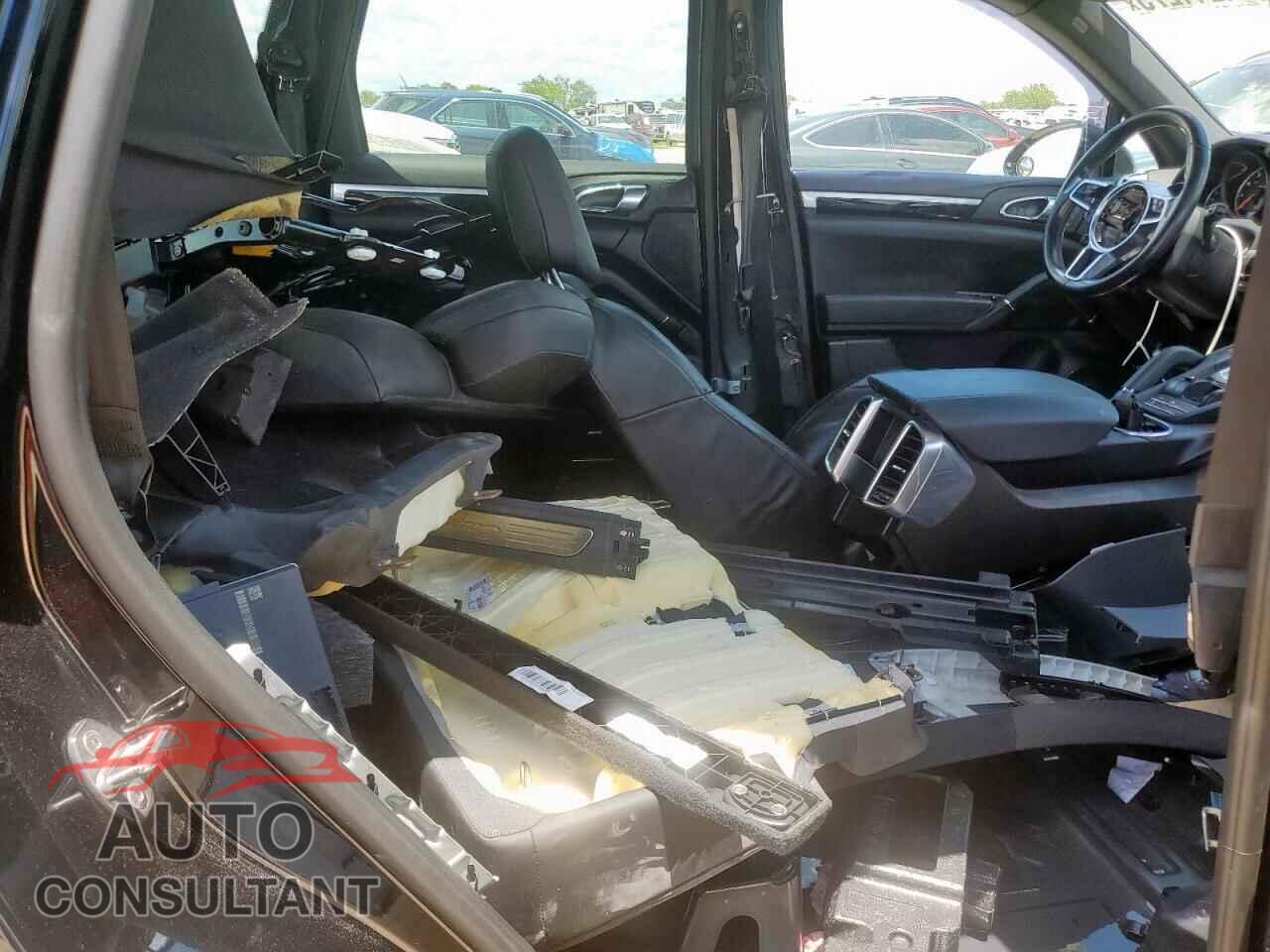 PORSCHE CAYENNE 2016 - WP1AA2A23GKA15070