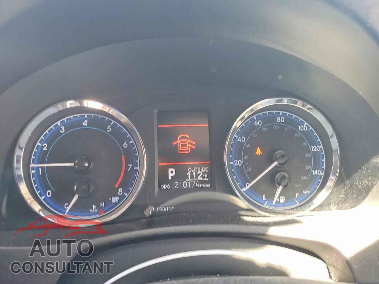 TOYOTA COROLLA 2017 - 5YFBURHE1HP588400