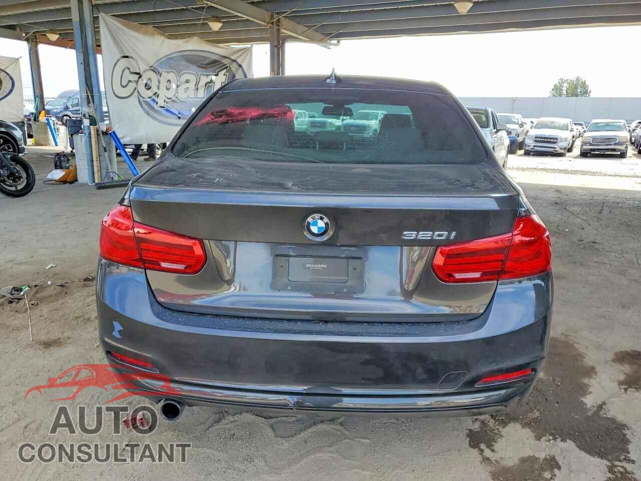 BMW 3 SERIES 2016 - WBA8A9C55GK616624