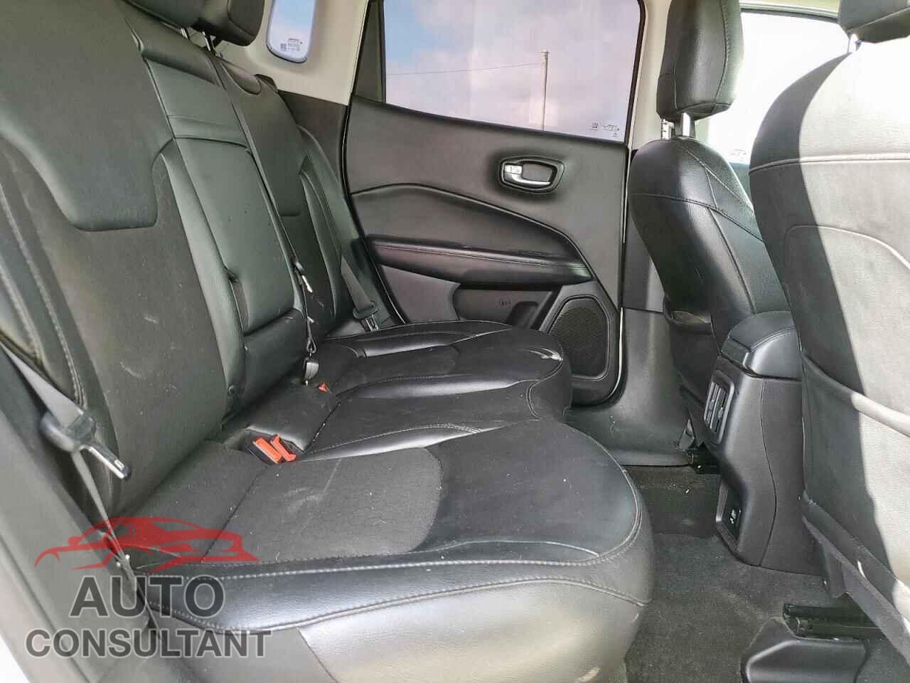 JEEP COMPASS 2020 - 3C4NJDBB8LT156982