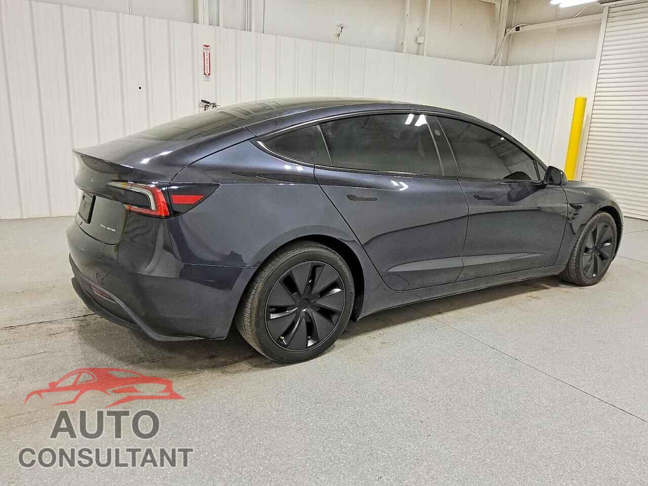 TESLA MODEL 3 2024 - 5YJ3E1EB5RF843687
