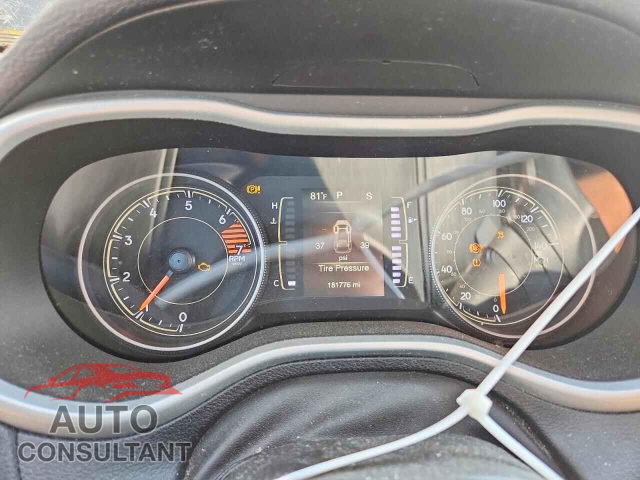 JEEP CHEROKEE 2018 - 1C4PJMLB1JD520895