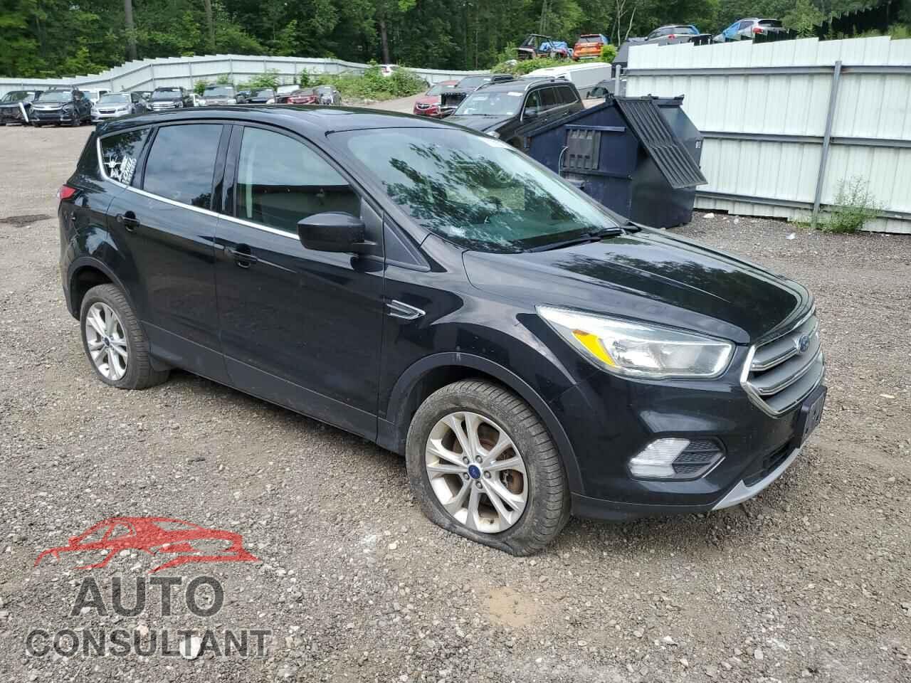 FORD ESCAPE 2017 - 1FMCU9GD2HUC40942