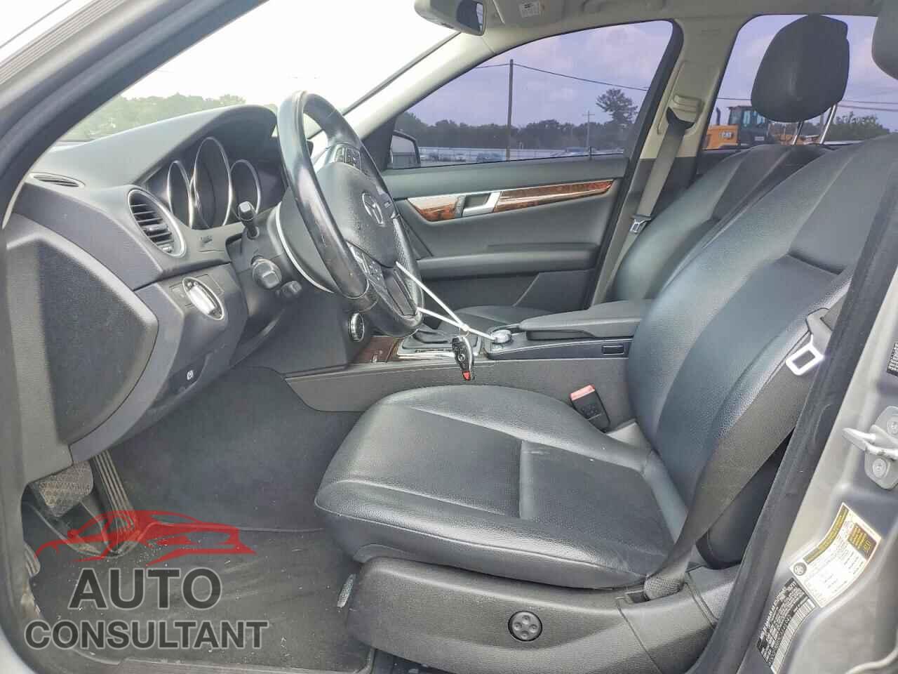 MERCEDES-BENZ C-CLASS 2012 - WDDGF8BB5CA646942