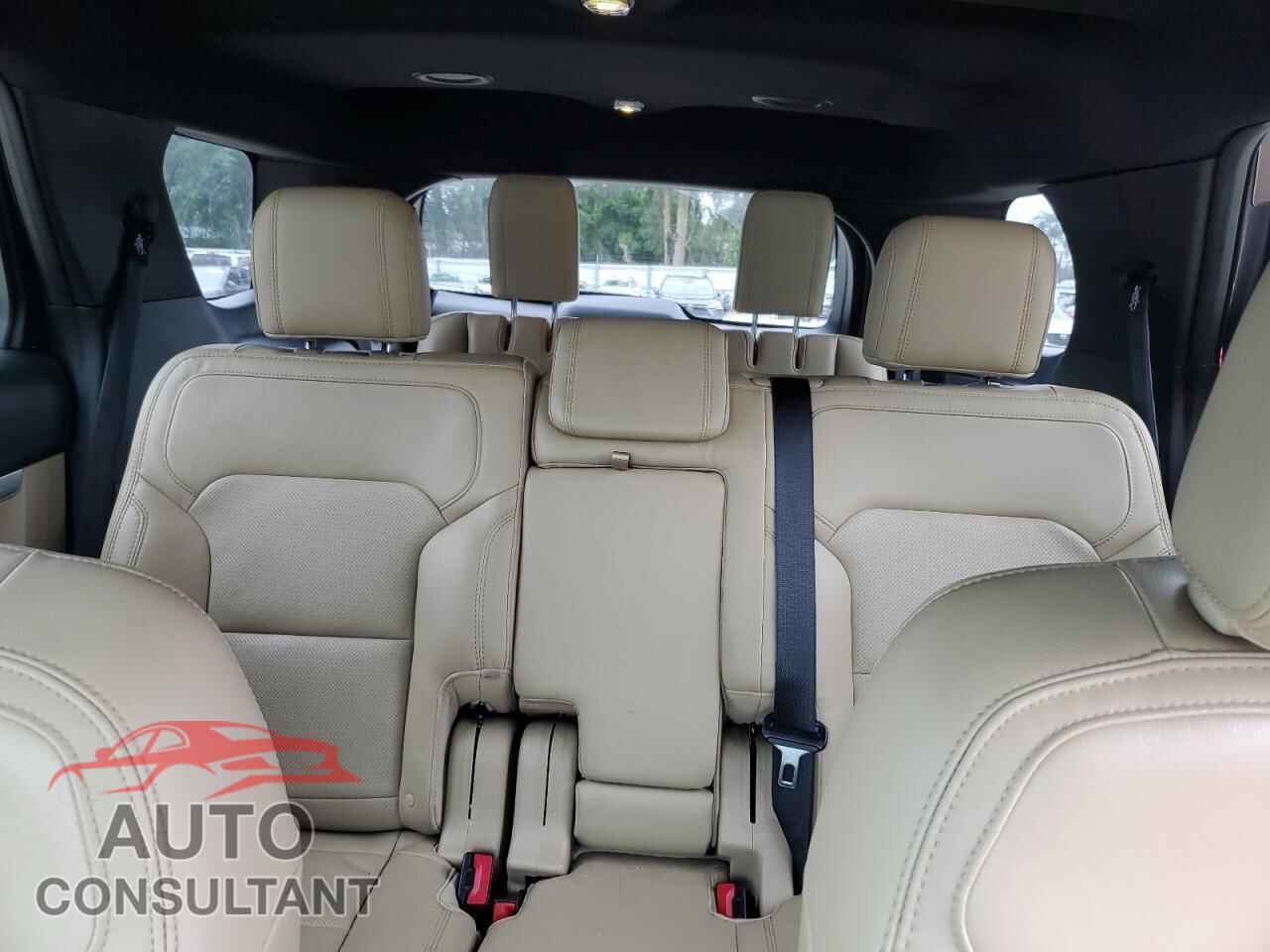 FORD EXPLORER 2017 - 1FM5K7F85HGC02854