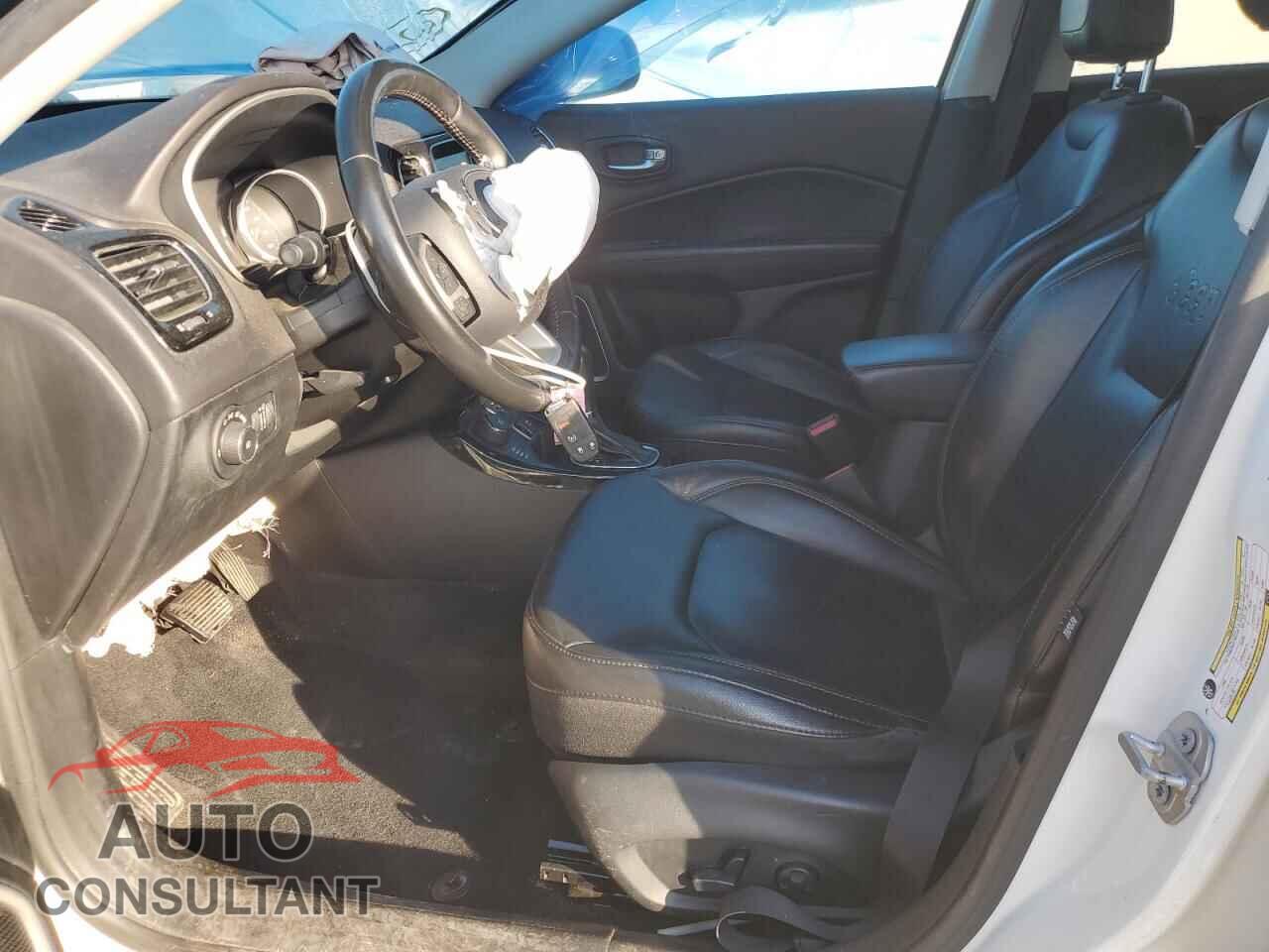 JEEP COMPASS 2018 - 3C4NJDCB8JT463564