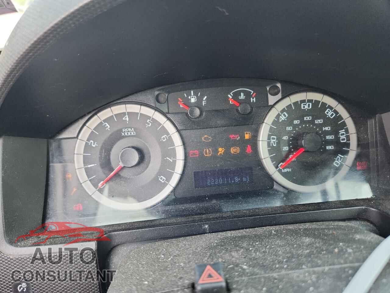 FORD ESCAPE 2010 - 1FMCU9EG2AKB77856