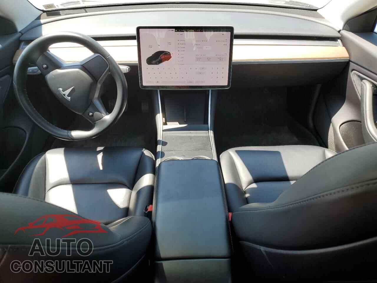 TESLA MODEL 3 2019 - 5YJ3E1EB3KF208571