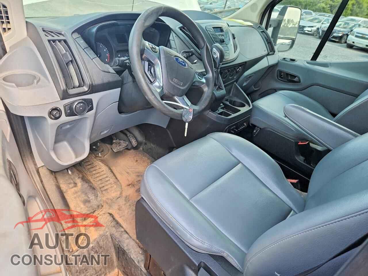 FORD TRANSIT 2019 - 1FTYR2CM1KKA74151