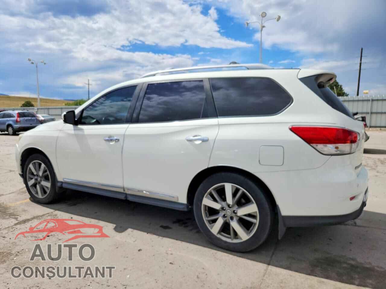 NISSAN PATHFINDER 2013 - 5N1AR2MM8DC634563