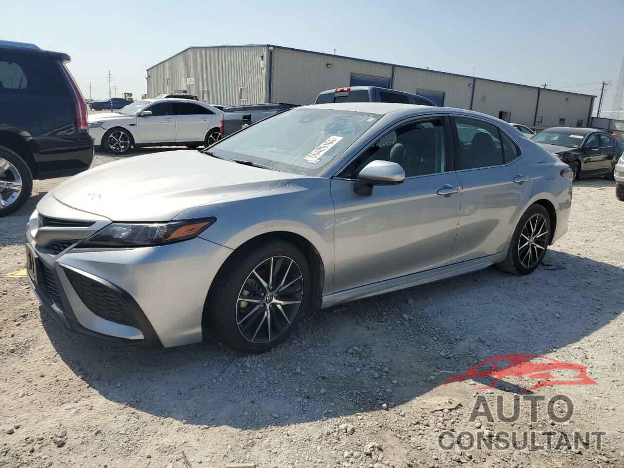 TOYOTA CAMRY 2021 - 4T1G11AK5MU573875