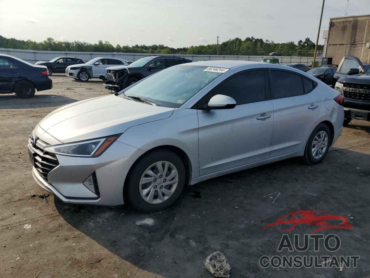 HYUNDAI ELANTRA 2019 - KMHD74LF2KU779252