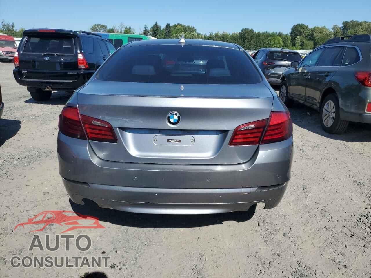BMW 5 SERIES 2013 - WBAFR7C52DC829363