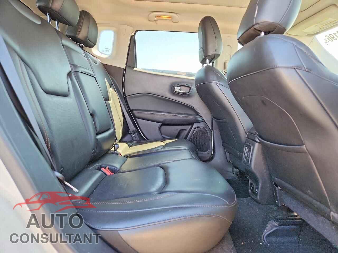JEEP COMPASS 2018 - 3C4NJDCB4JT177274
