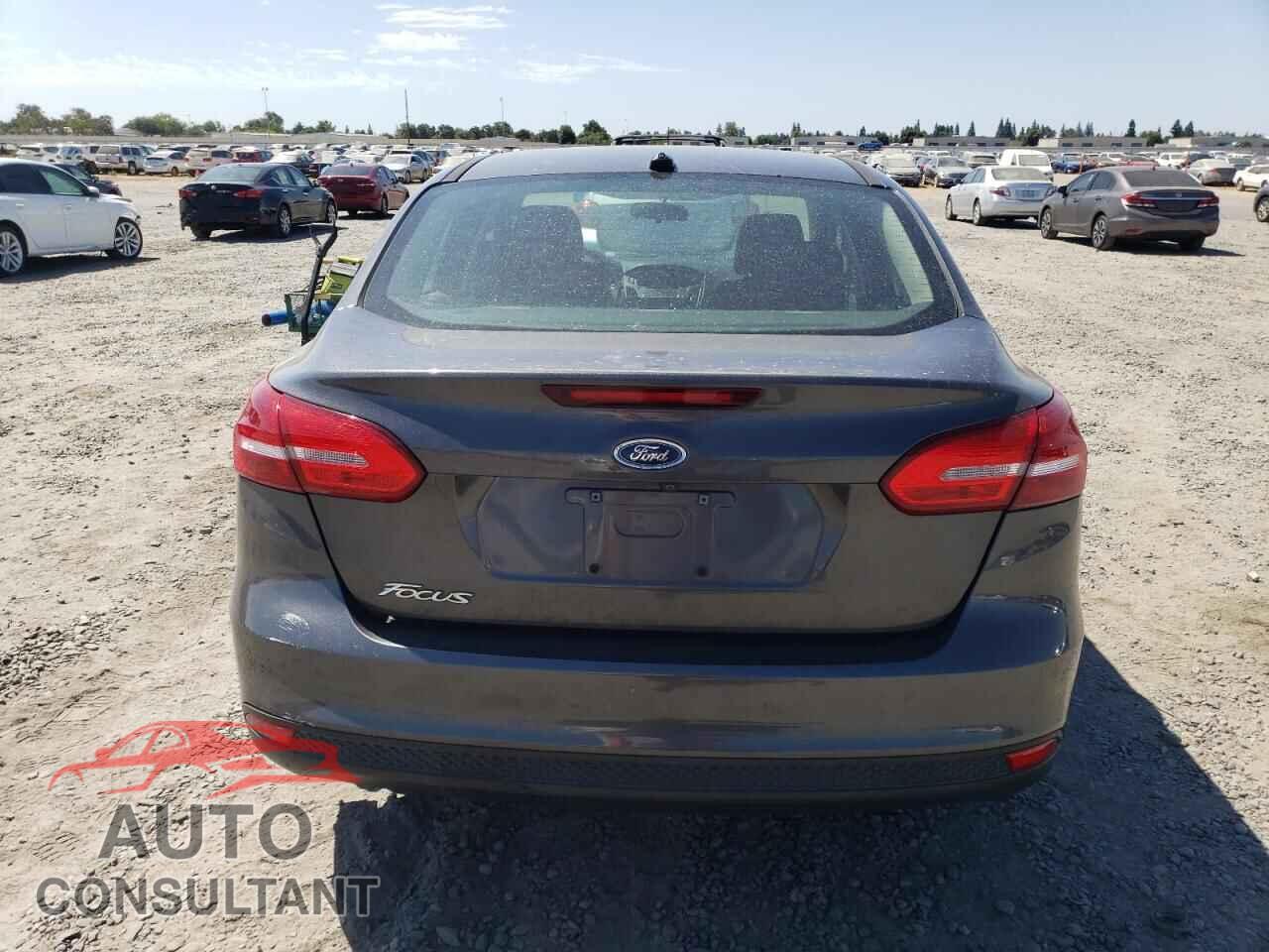 FORD FOCUS 2017 - 1FADP3E20HL285145