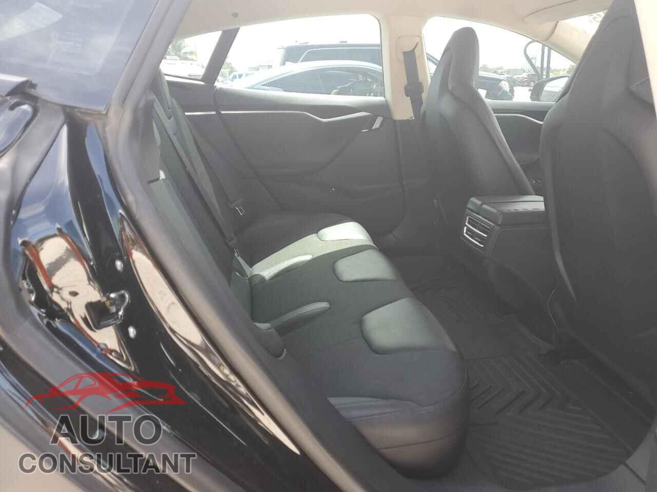 TESLA MODEL S 2014 - 5YJSA1H16EFP50052