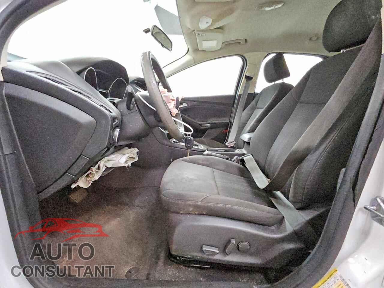 FORD FOCUS 2016 - 1FADP3FE6GL215625