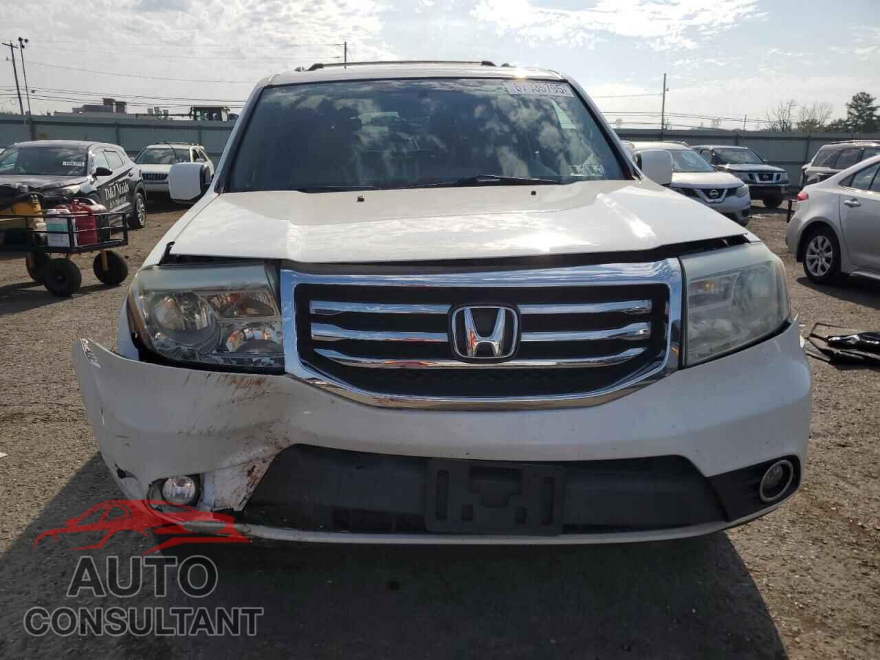 HONDA PILOT 2015 - 5FNYF4H41FB064722