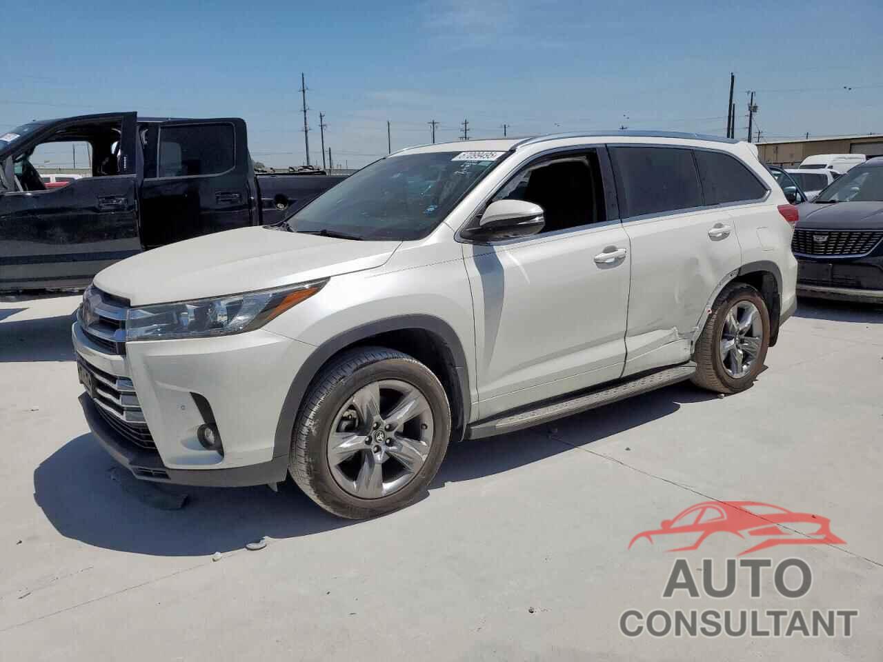 TOYOTA HIGHLANDER 2019 - 5TDDZRFH2KS957237