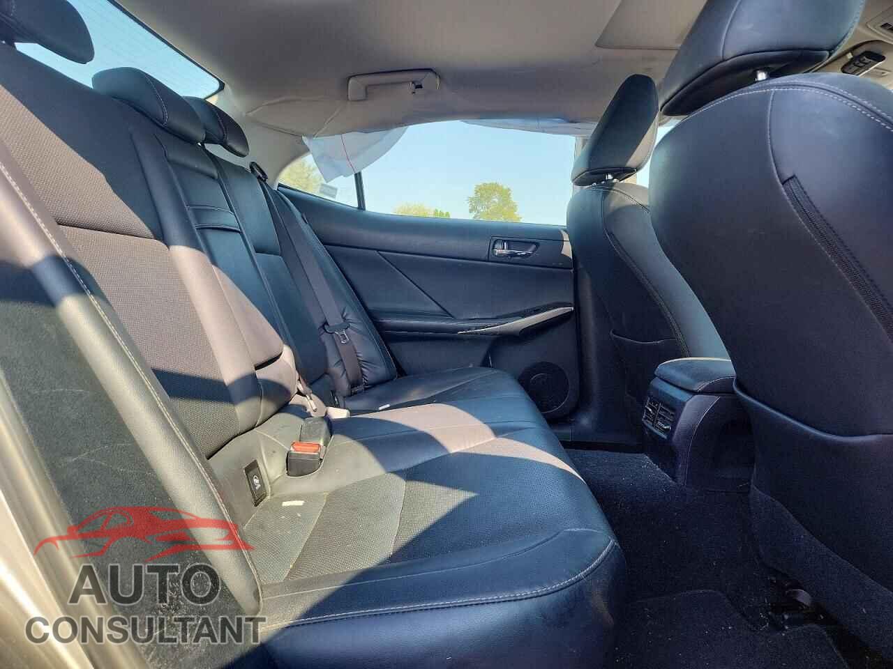LEXUS IS 2015 - JTHCF1D21F5015758