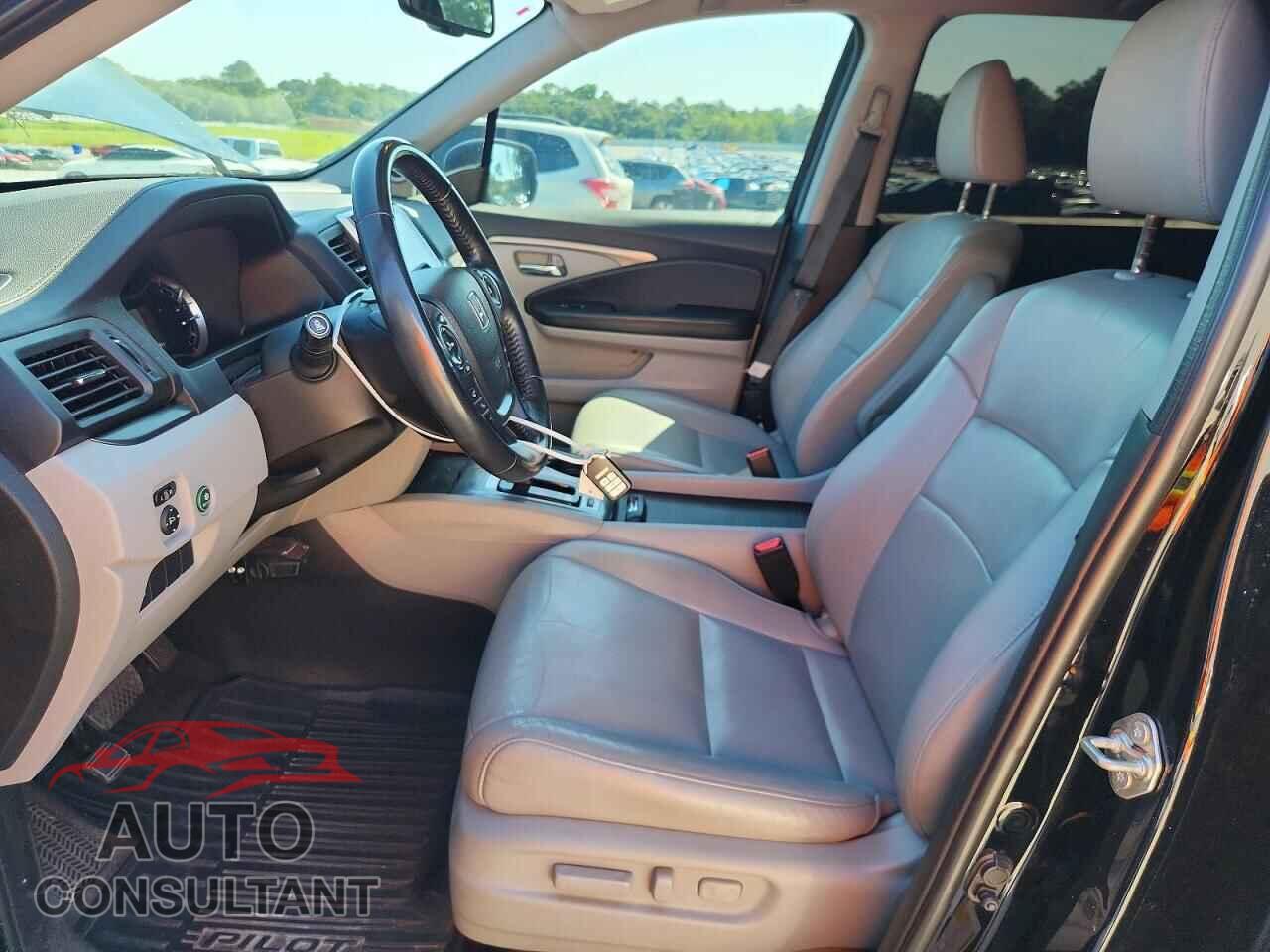 HONDA PILOT 2018 - 5FNYF6H54JB018251