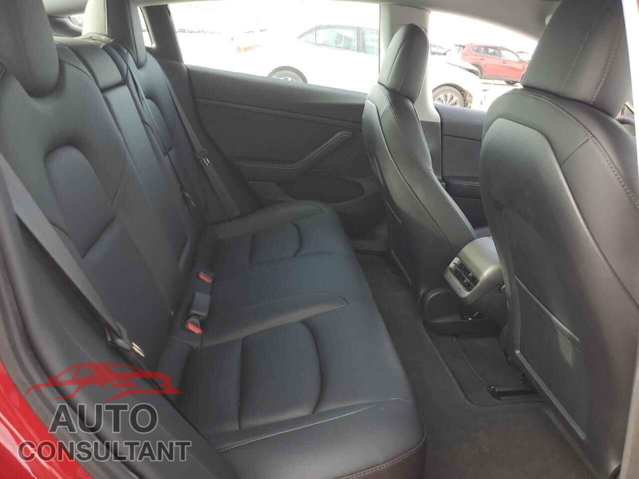 TESLA MODEL 3 2021 - 5YJ3E1EB0MF049382