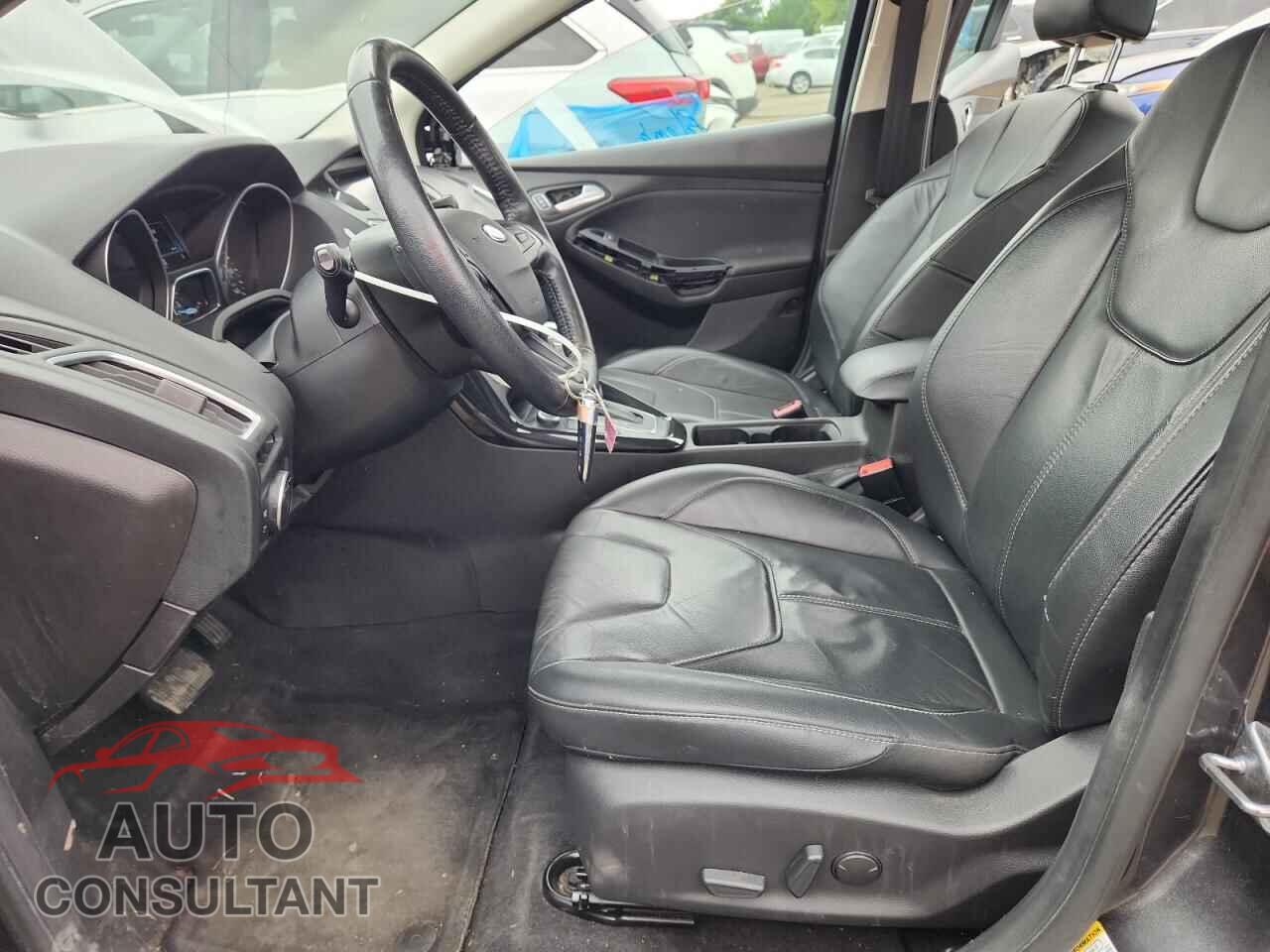 FORD FOCUS 2017 - 1FADP3J25HL213007