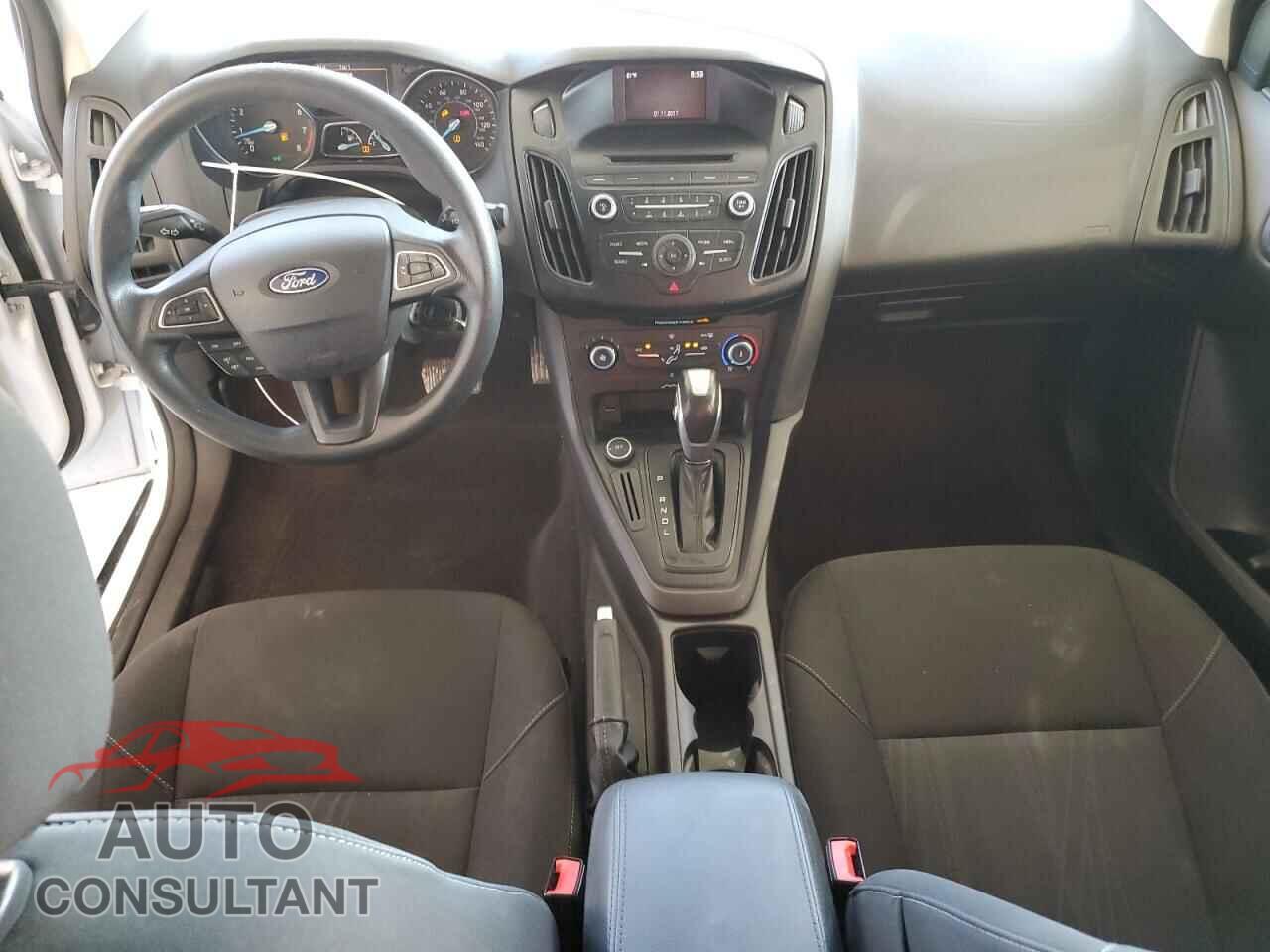 FORD FOCUS 2015 - 1FADP3F29FL342857