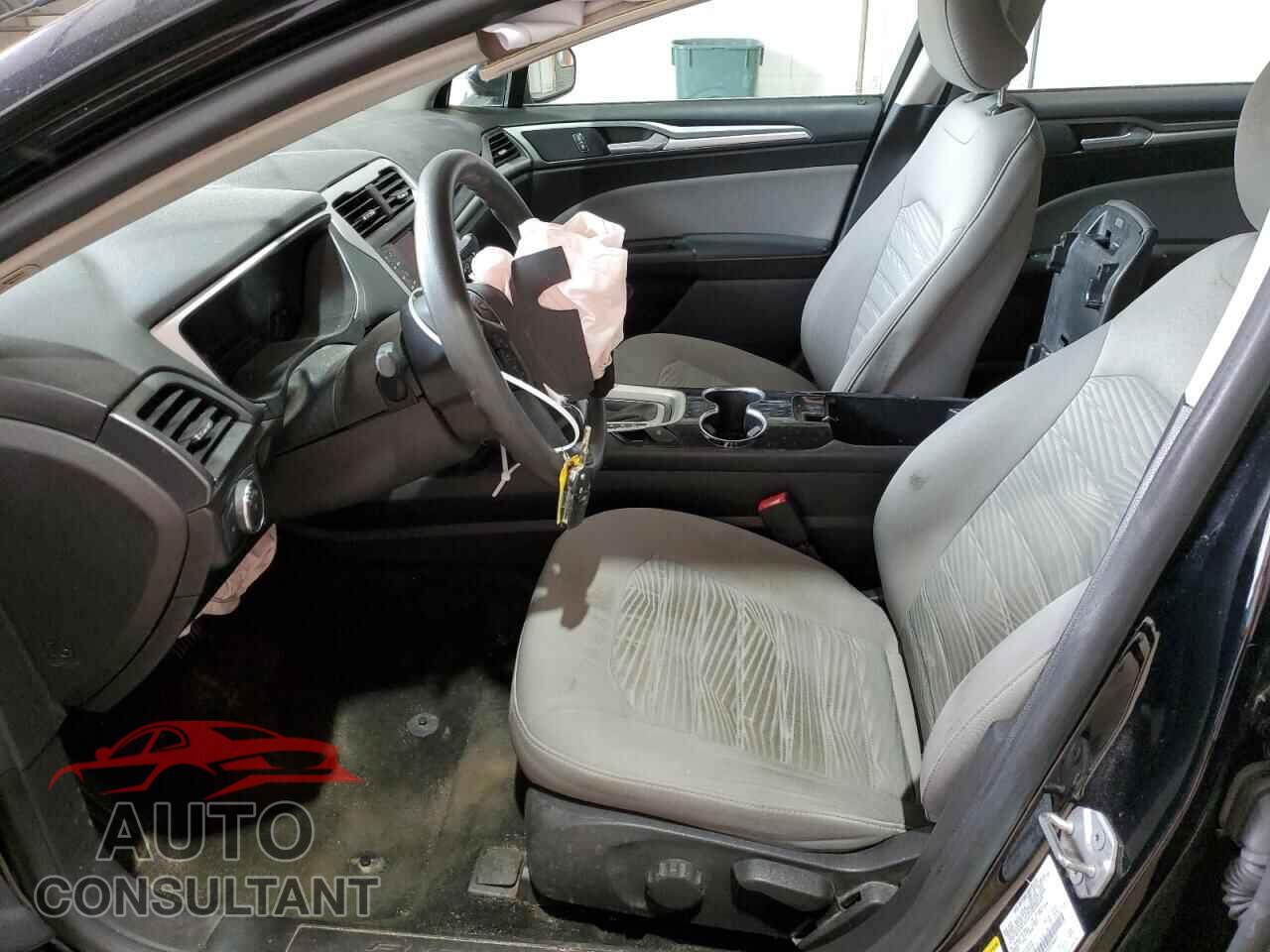 FORD FUSION 2016 - 3FA6P0G71GR236665