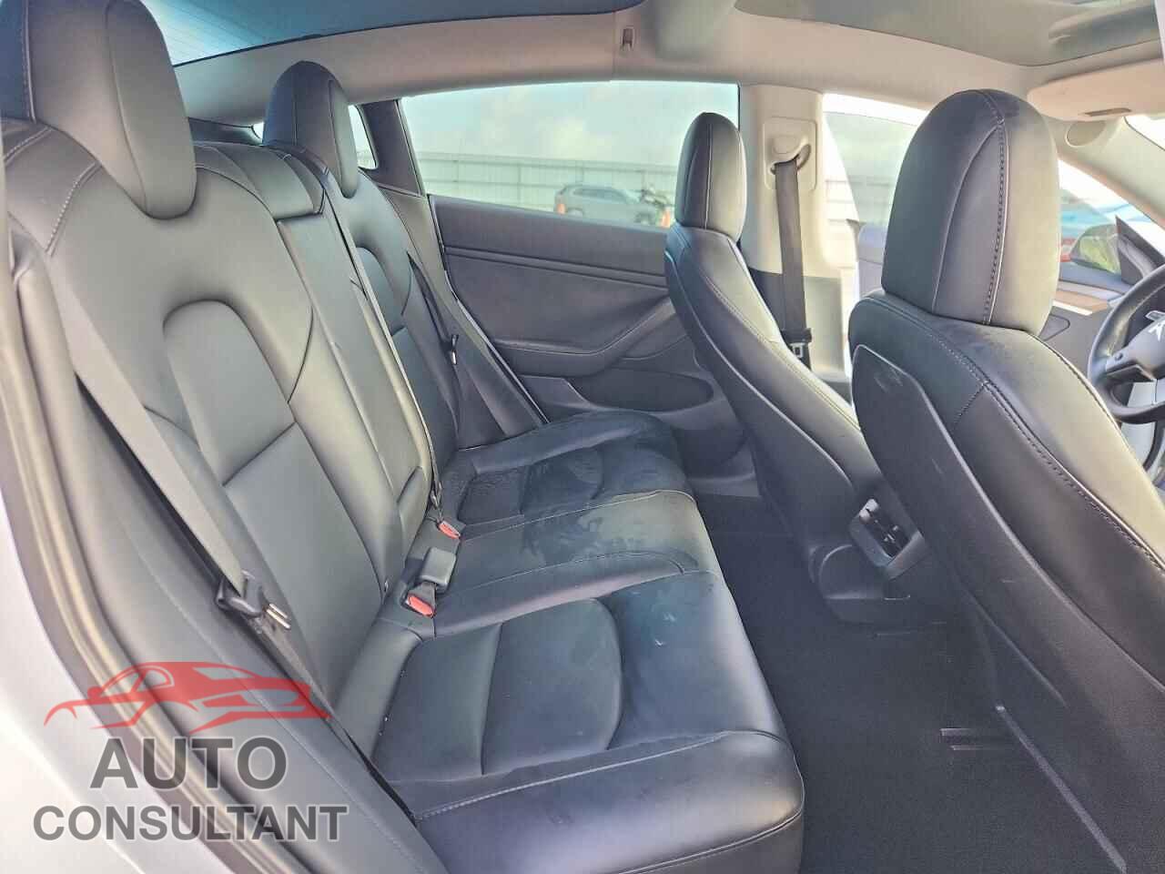 TESLA MODEL 3 2022 - 5YJ3E1EB7NF324568