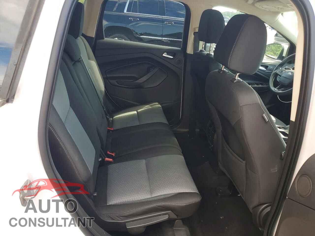 FORD ESCAPE 2017 - 1FMCU9G99HUE37957