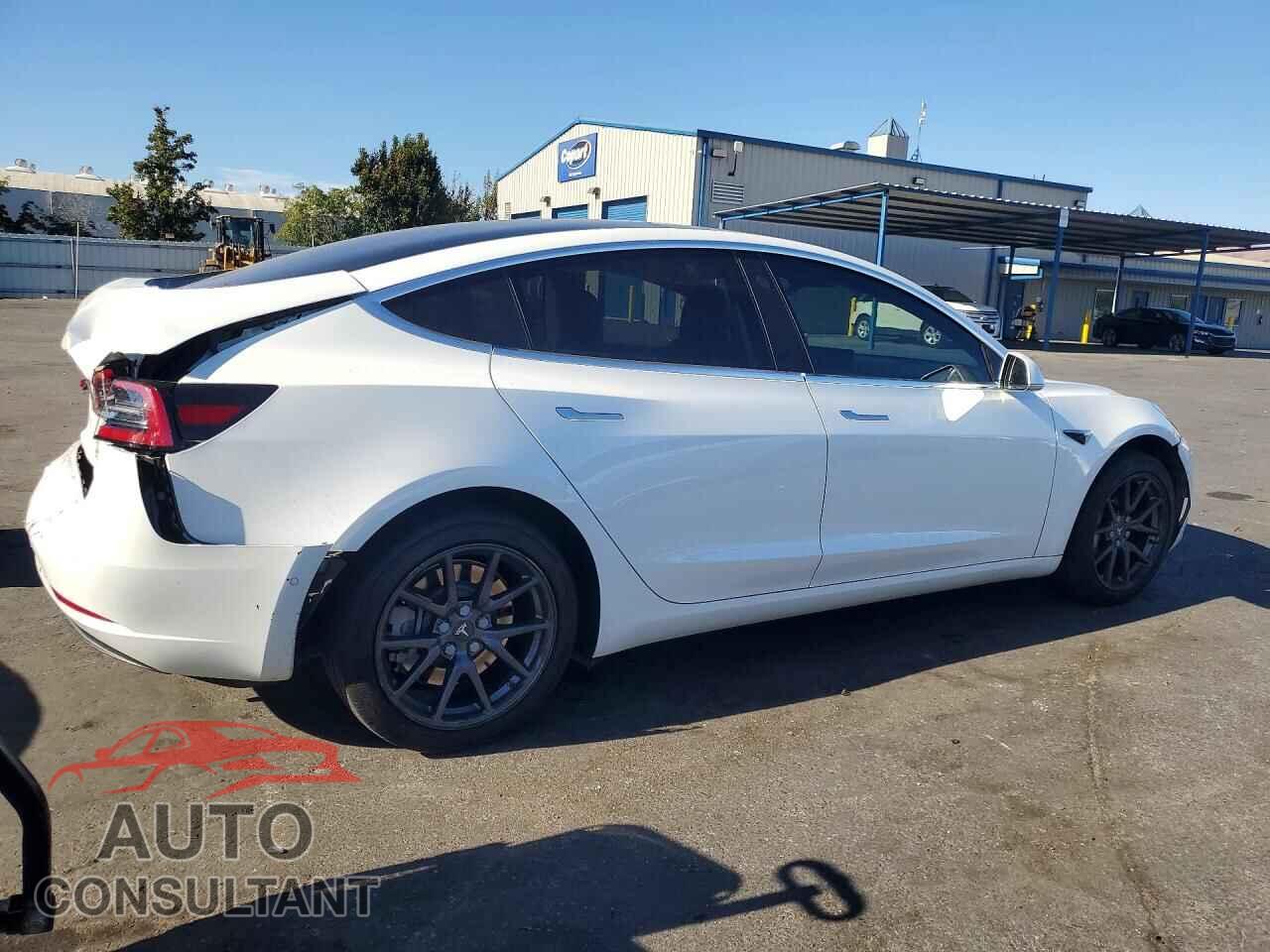 TESLA MODEL 3 2018 - 5YJ3E1EAXJF069951